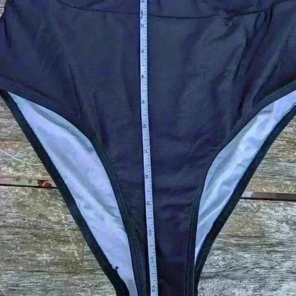 NWT cupshe cutout blue floral one piece swim suit size small - Picture 3 of 4